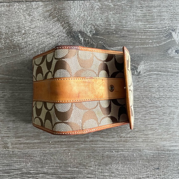 Vintage Coach wallet - Picture 2 of 4